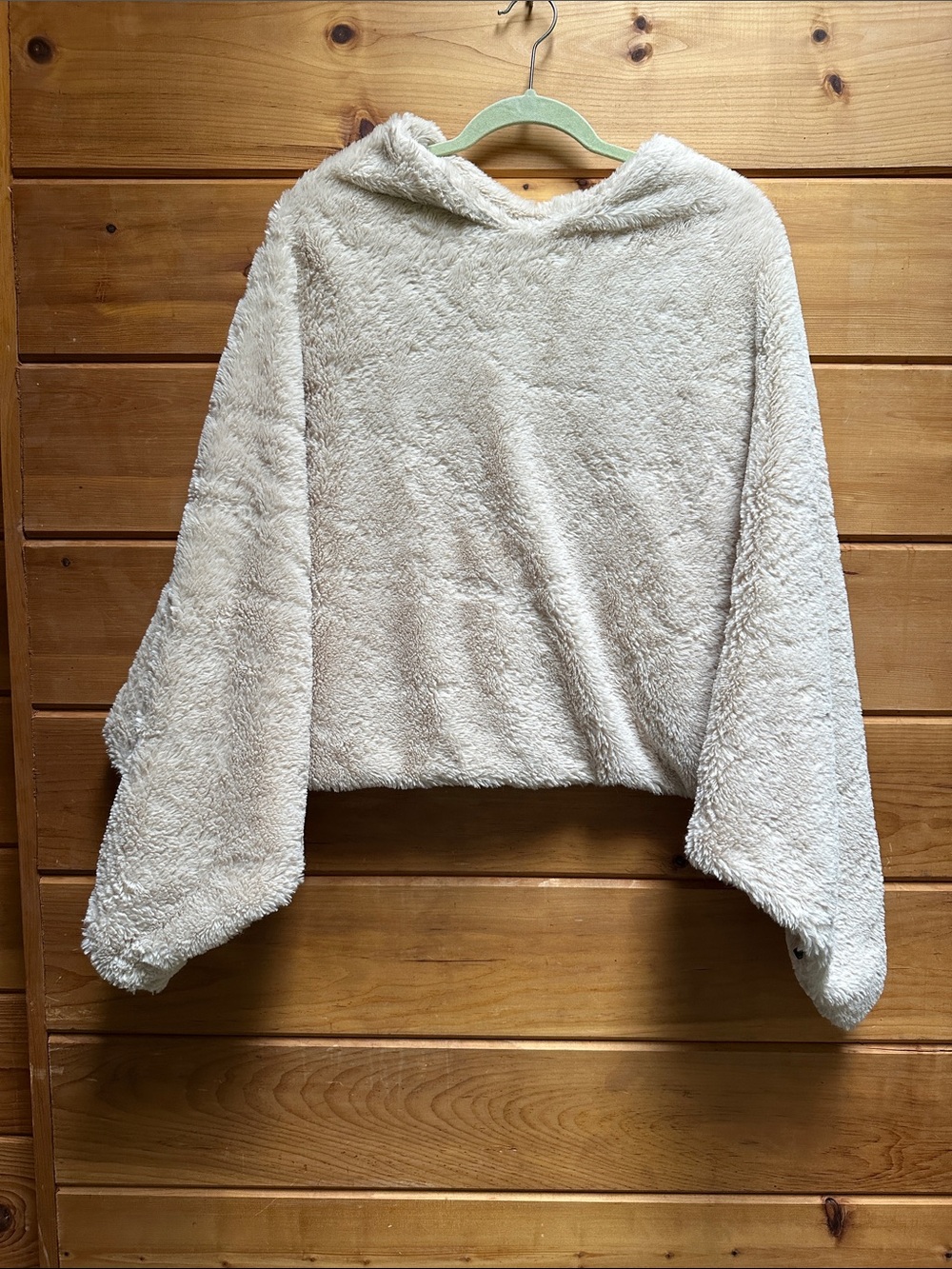 Faux Fur Cape Cozy triangular shaped cream no size